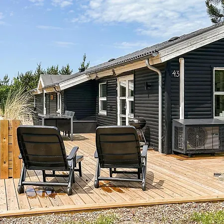 Beautiful In Henne With Sauna Casa de Férias Henne Strand