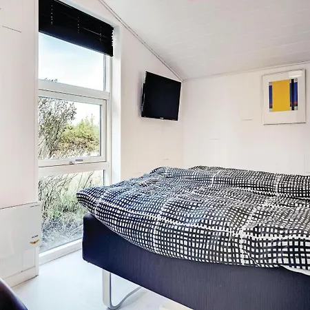 Three-bedroom In Henne * Henne Strand