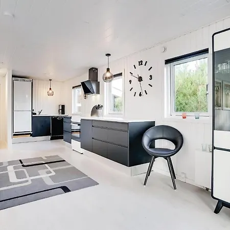 Three-bedroom In Henne Сasa de vacaciones