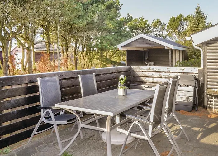 Three-bedroom In Henne Ferienhaus