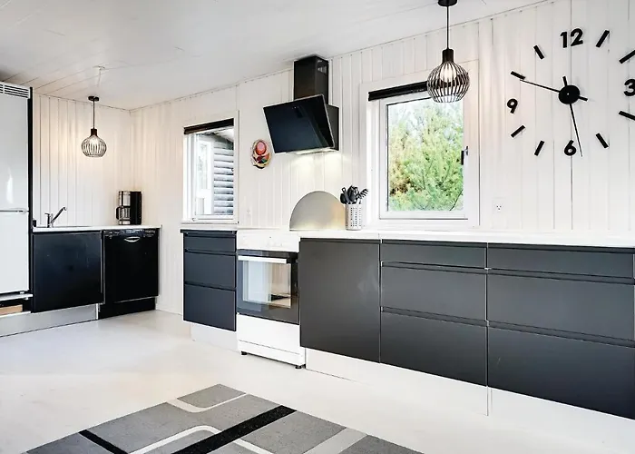 Three-bedroom In Henne Ferienhaus